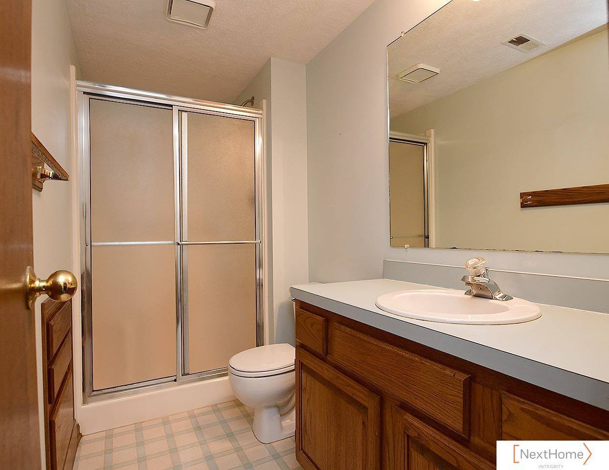 6100 Tennyson Circle, Lincoln, NE 68516