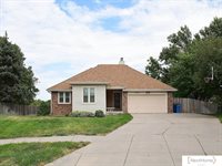 6100 Tennyson Circle, Lincoln, NE 68516