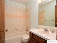 6100 Tennyson Circle, Lincoln, NE 68516