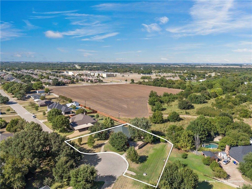 249 Sunrise Lane, McGregor, TX 76657