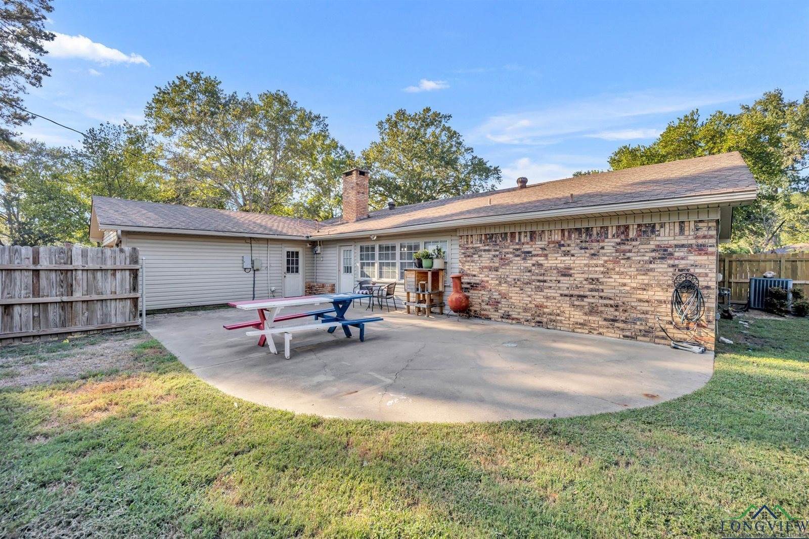 807 Elizabeth, Gilmer, TX 75644