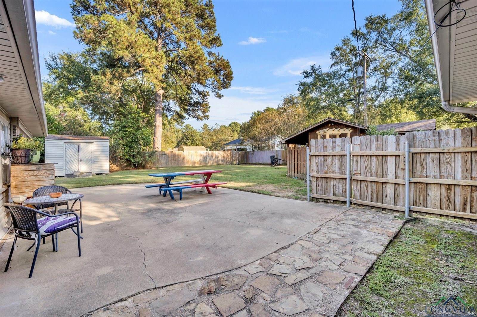 807 Elizabeth, Gilmer, TX 75644