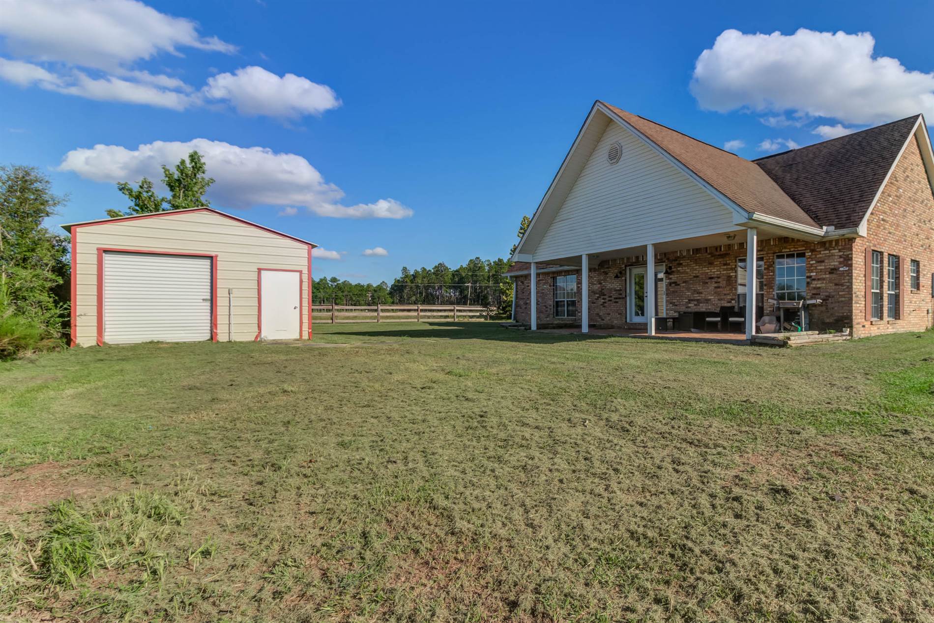 6030 Cuevas Town Rd, Kiln, MS 39556