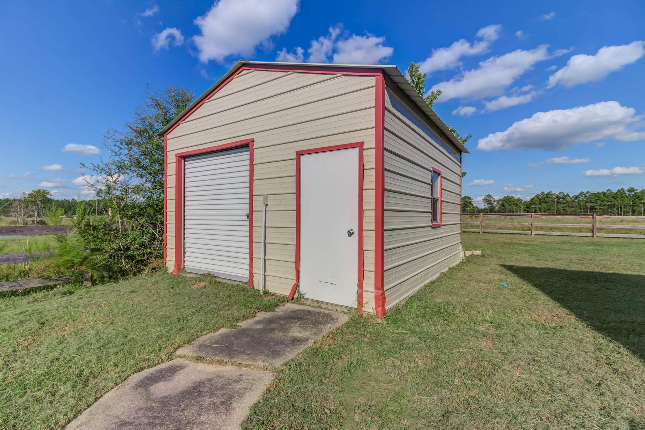 6030 Cuevas Town Rd, Kiln, MS 39556