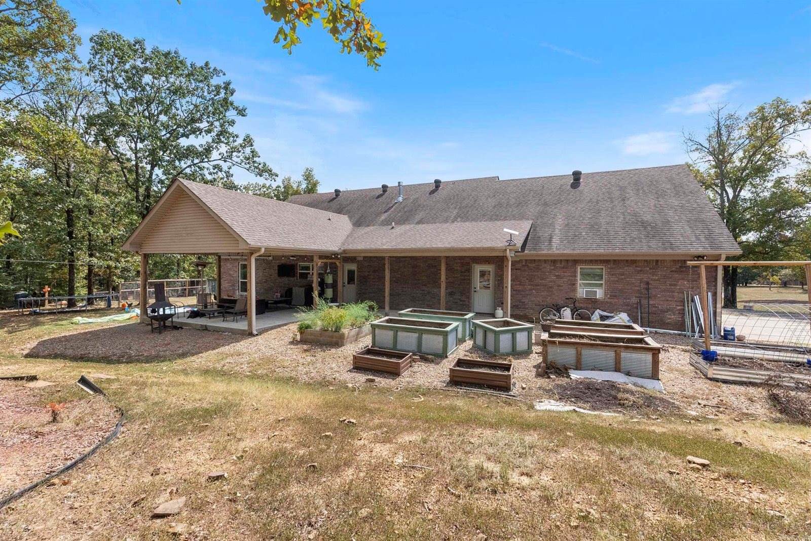 84 Flat Top Road, Greenbrier, AR 72058