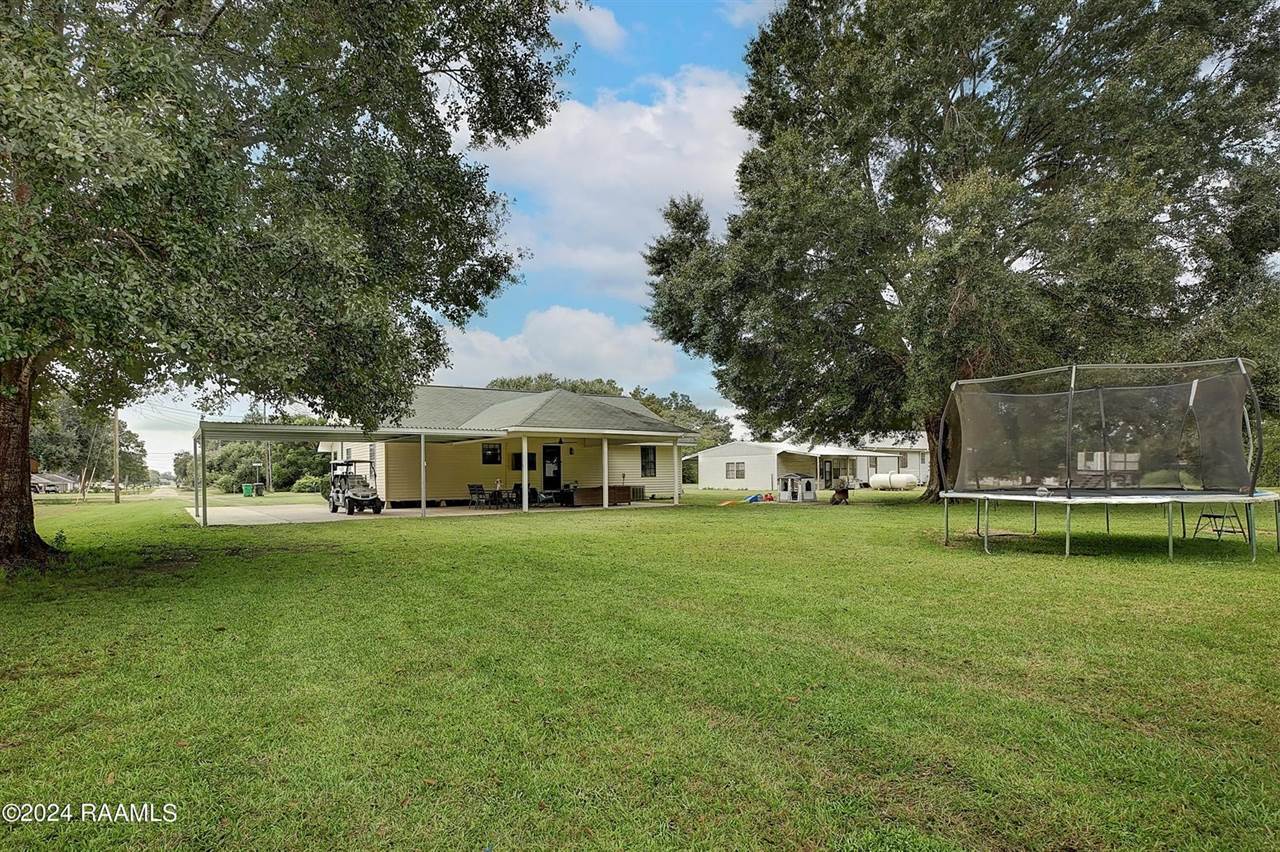 4808 Meadow Crest Drive, New Iberia, LA 70560