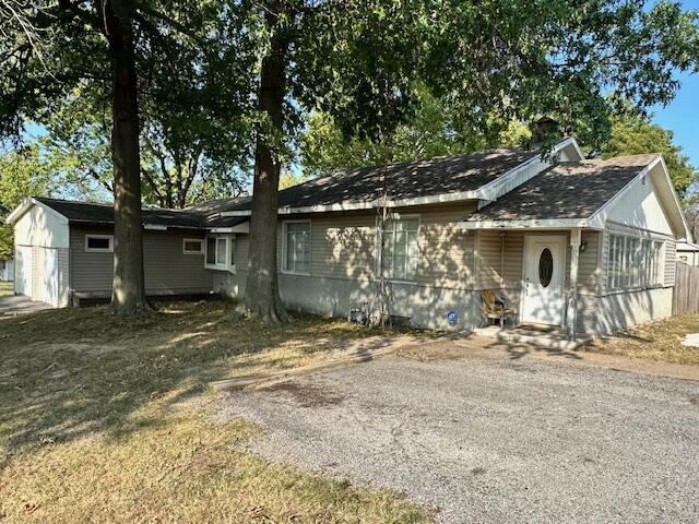 1201 North 4th Street, Monett, MO 65708