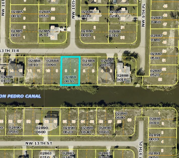 926 NW 13th Terrace, Cape Coral, FL 33993