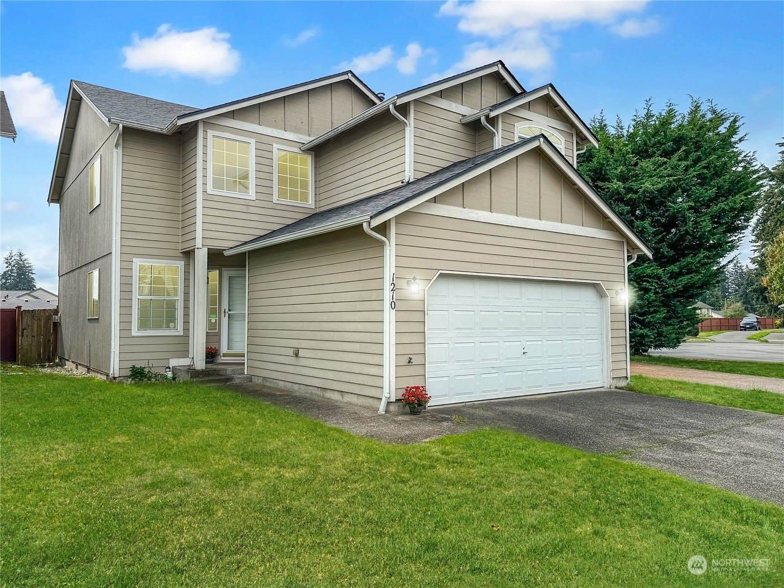 1210 195th Street East, Spanaway, WA 98387