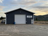 116 Industrial Pk Ave, Spirit Lake, ID 83869