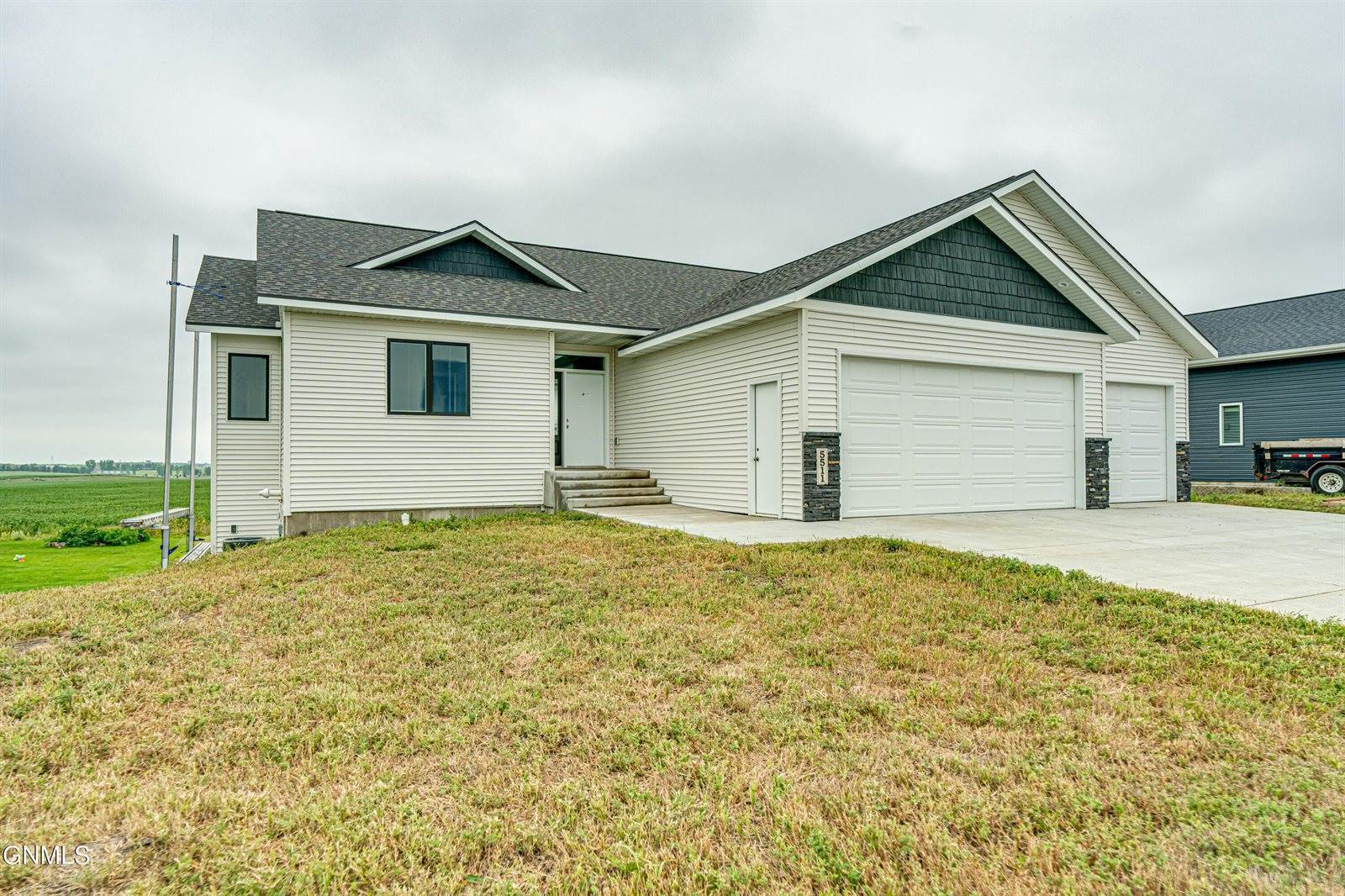 5511 Gold Drive, Bismarck, ND 58503