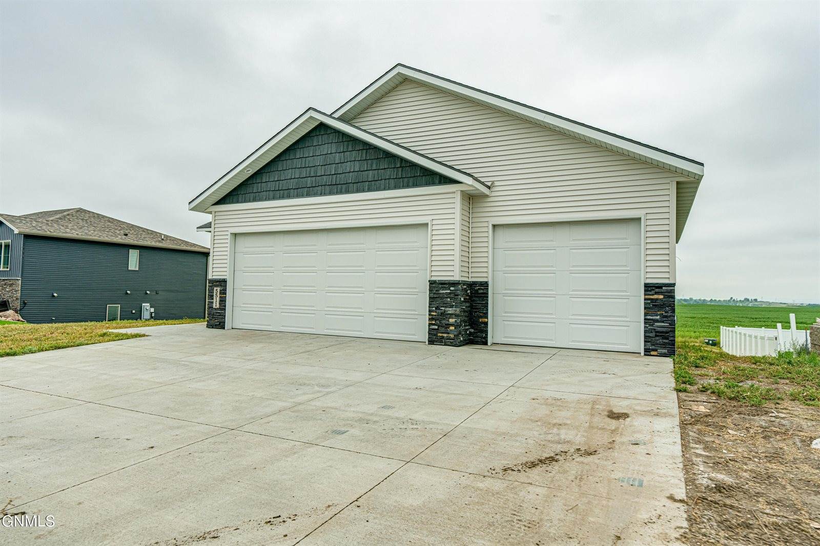 5511 Gold Drive, Bismarck, ND 58503