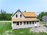 15 Main Road, Eddington, ME 04428