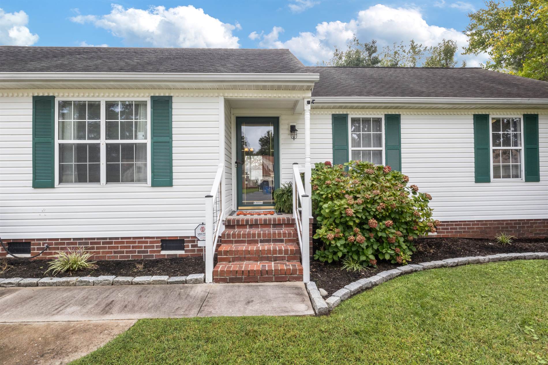 303 Spurlane Circle, Chesapeake, VA 23322