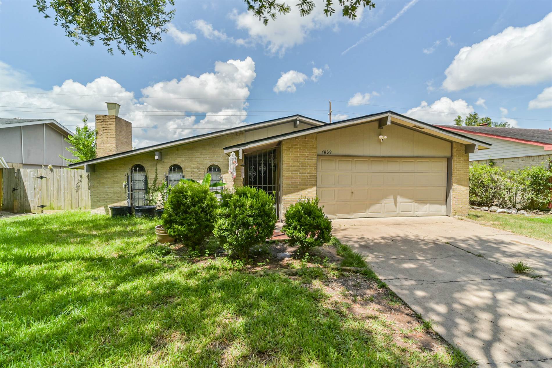 4839 Gretna Green, Houston, TX 77084