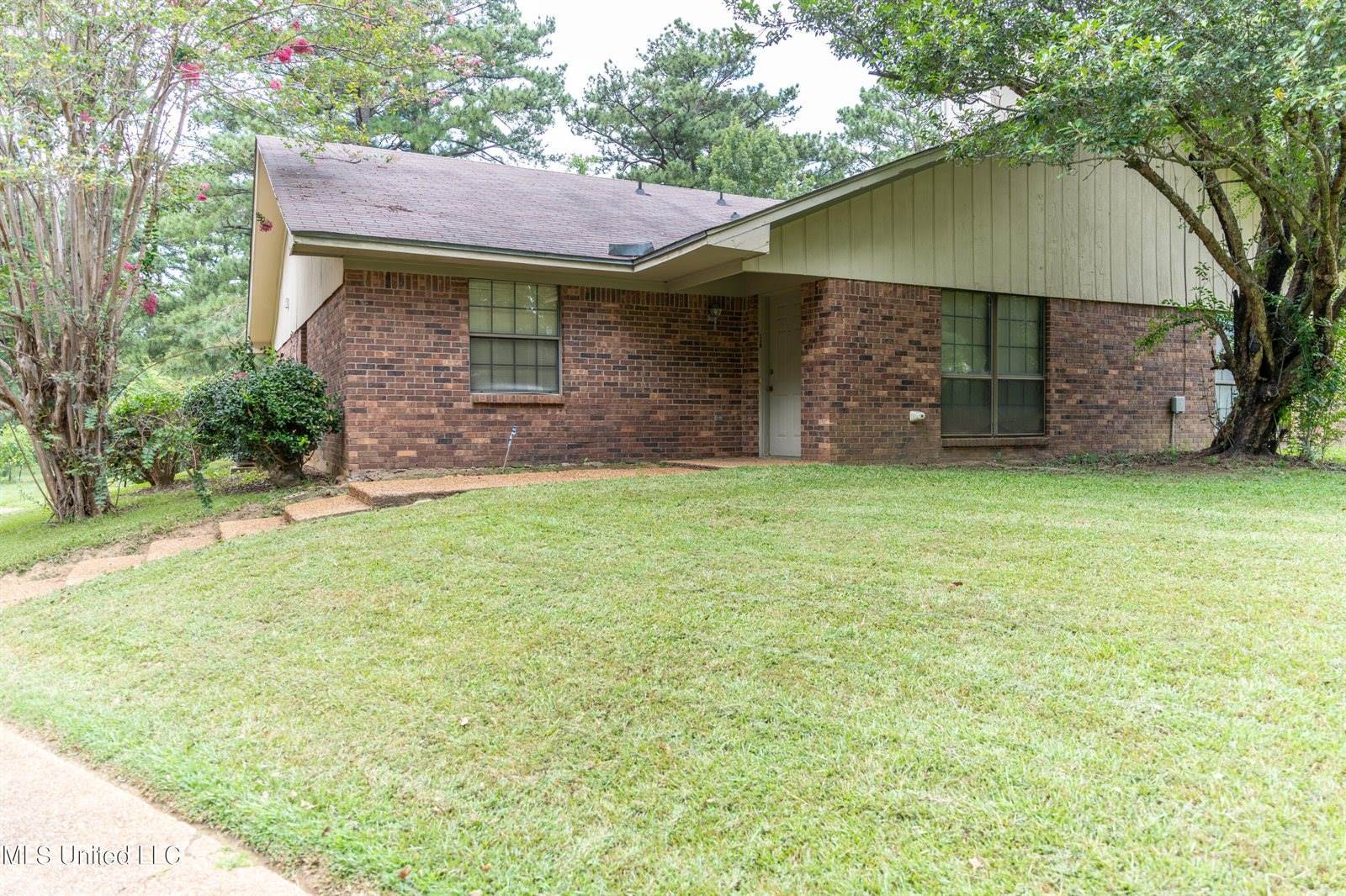 103 Lindale Circle, #A, Clinton, MS 39056