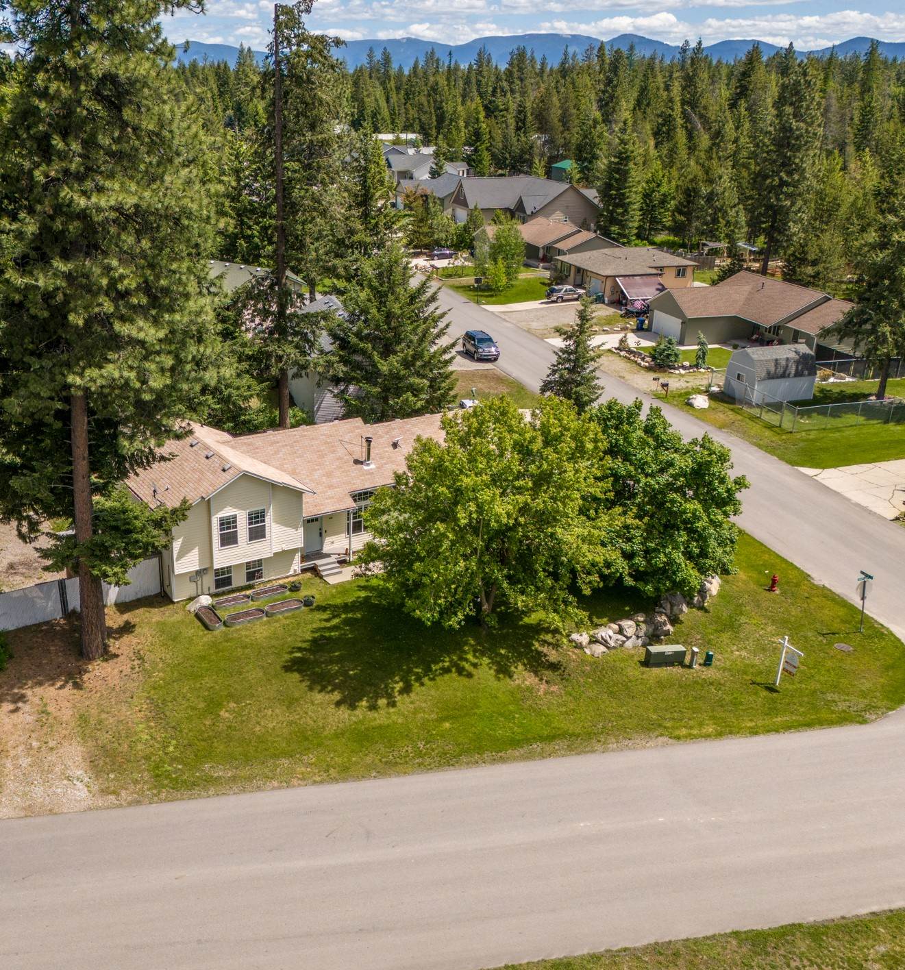 5375 W Delaware St, Spirit Lake, ID 83869