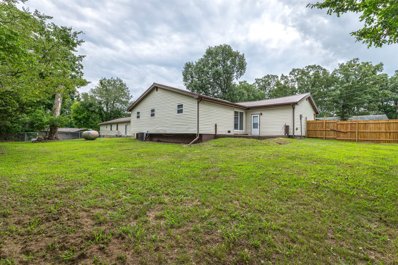 105 Story St, Waynesville, MO 65583