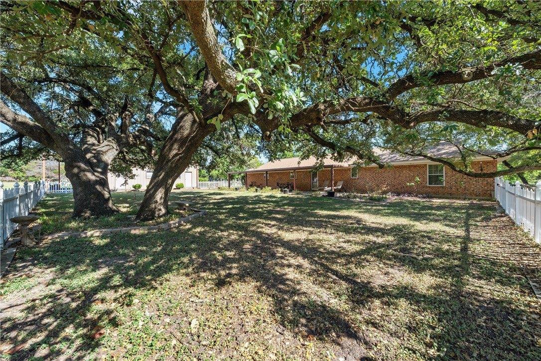 103 Spring Lake Drive, Waco, TX 76705