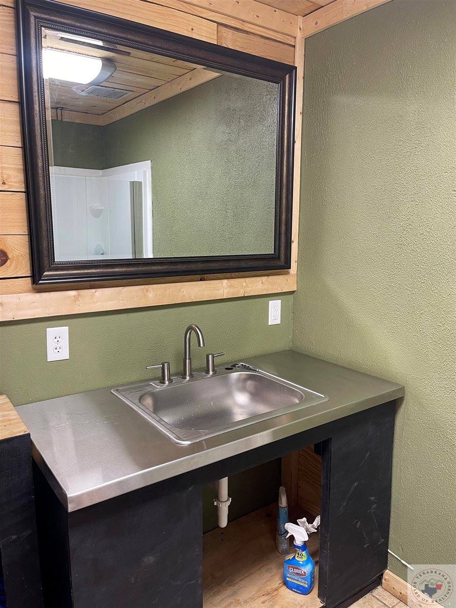 702 Texas Blvd, Texarkana, TX 75501