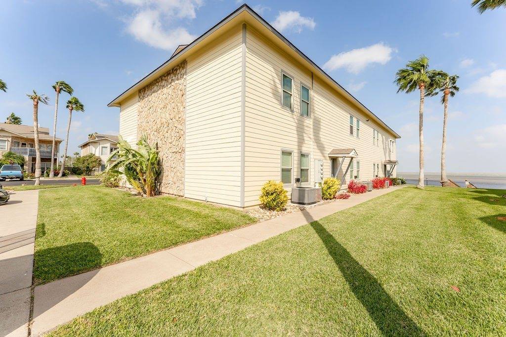 77 Santa Isabel Blvd, #B-8, Laguna Vista, TX 78578