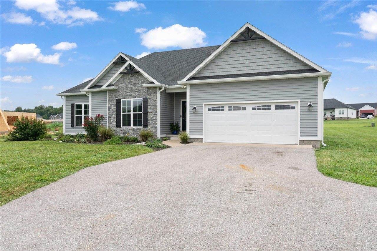 729 Ayers Lane, Scottsville, KY 42164