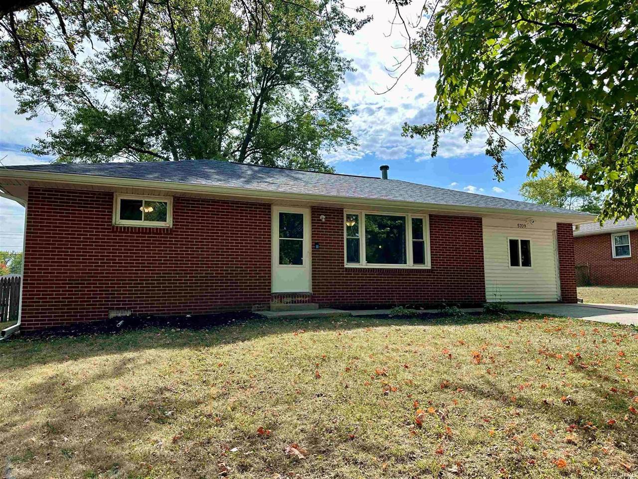 5709 E Rick Road, Muncie, IN 47303