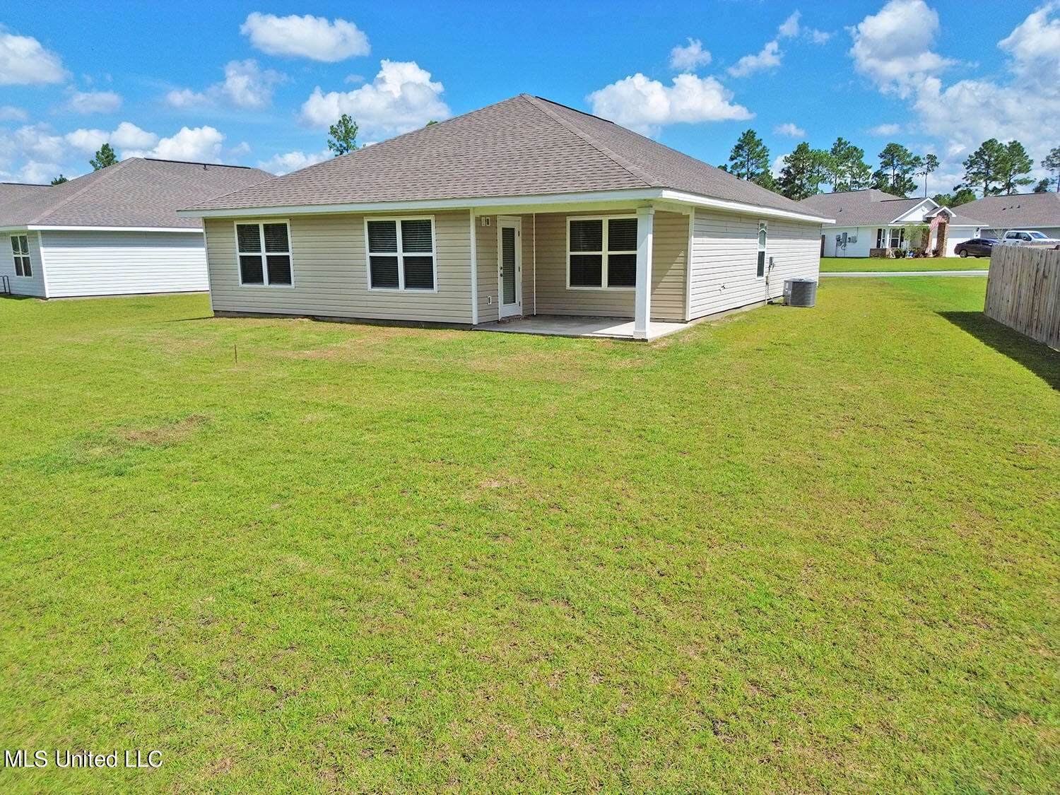 10119 Willow Leaf Drive, Gulfport, MS 39503