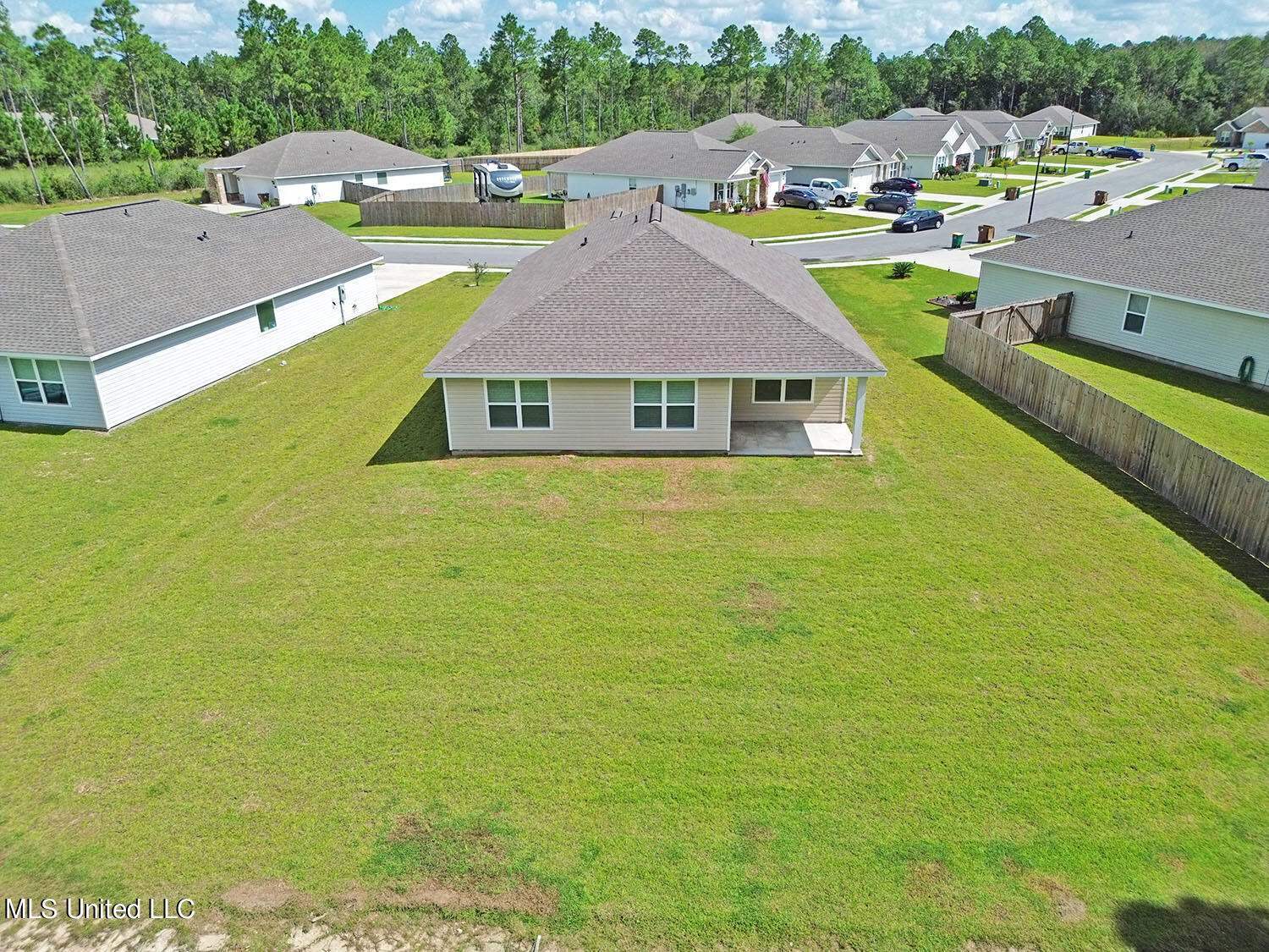 10119 Willow Leaf Drive, Gulfport, MS 39503