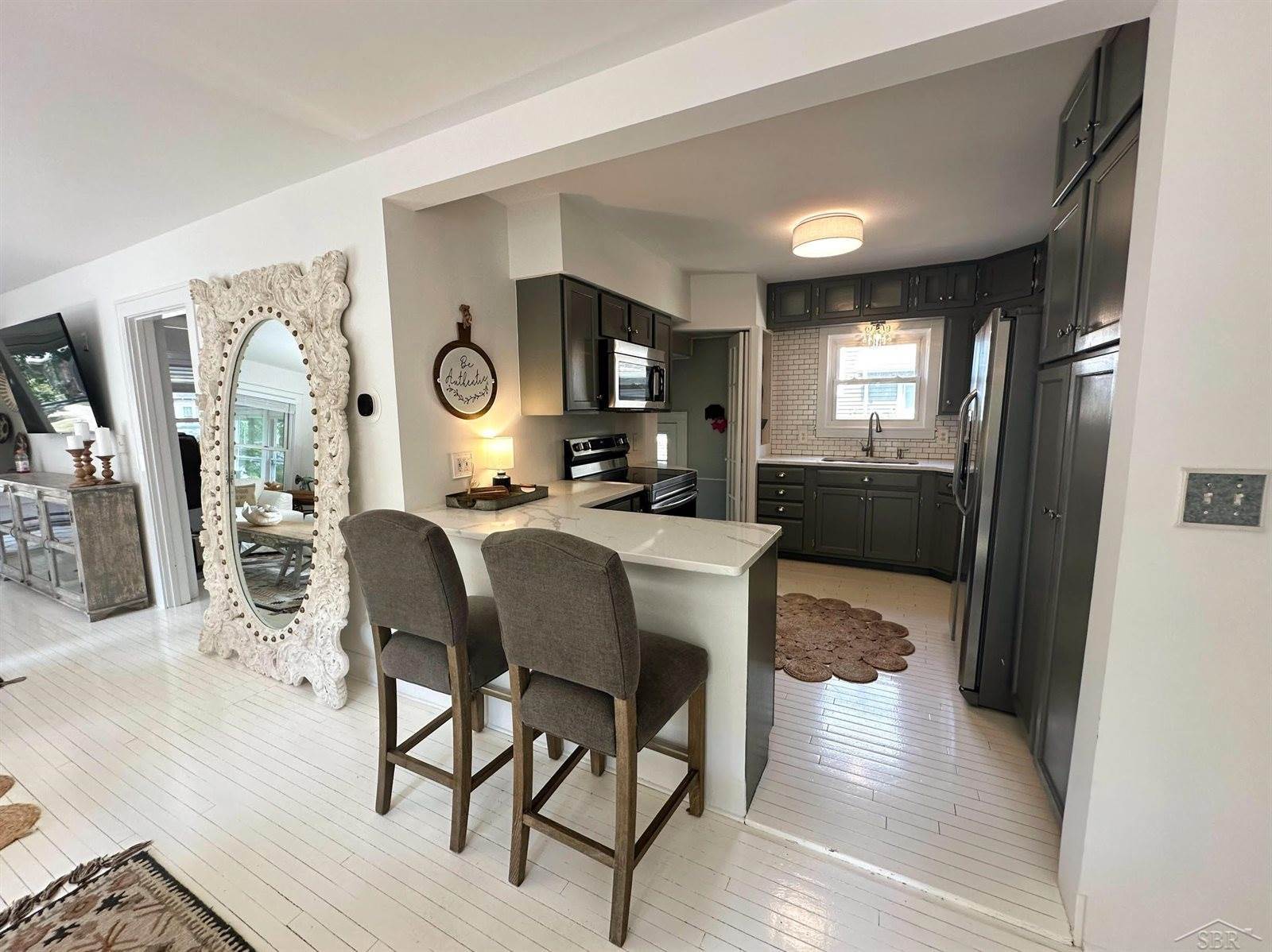 1020 E Park Drive, Midland, MI 48640