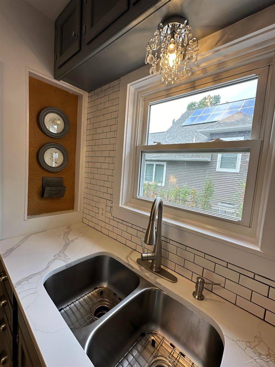 1020 E Park Drive, Midland, MI 48640