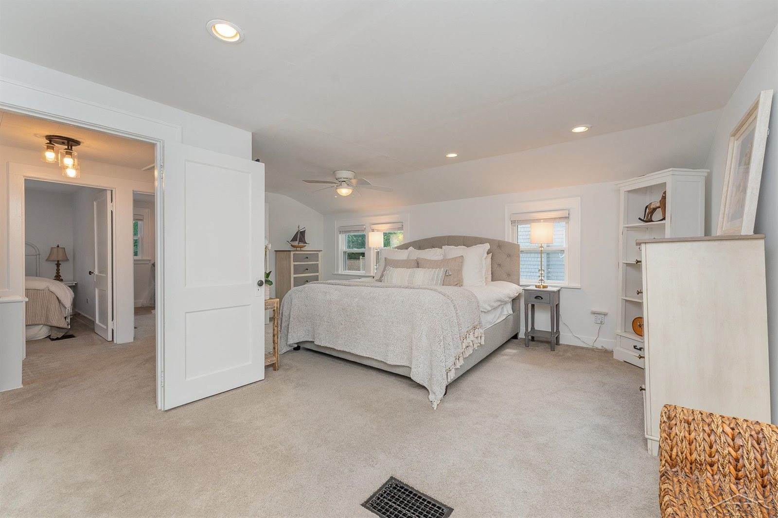 1020 E Park Drive, Midland, MI 48640