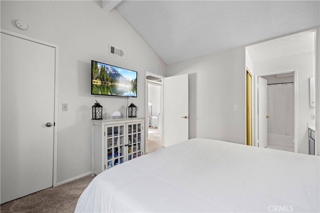 19859 Sandpiper Place, Newhall, CA 91321