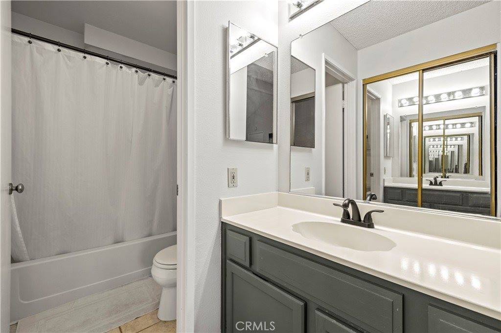 19859 Sandpiper Place, Newhall, CA 91321