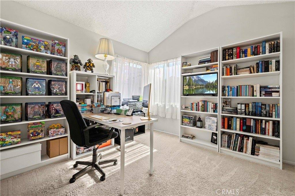 19859 Sandpiper Place, Newhall, CA 91321