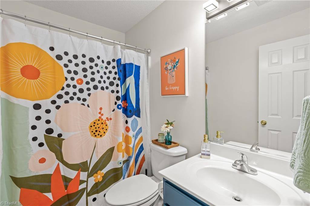 3015 Canterbury Park Drive, Winston-Salem, NC 27127