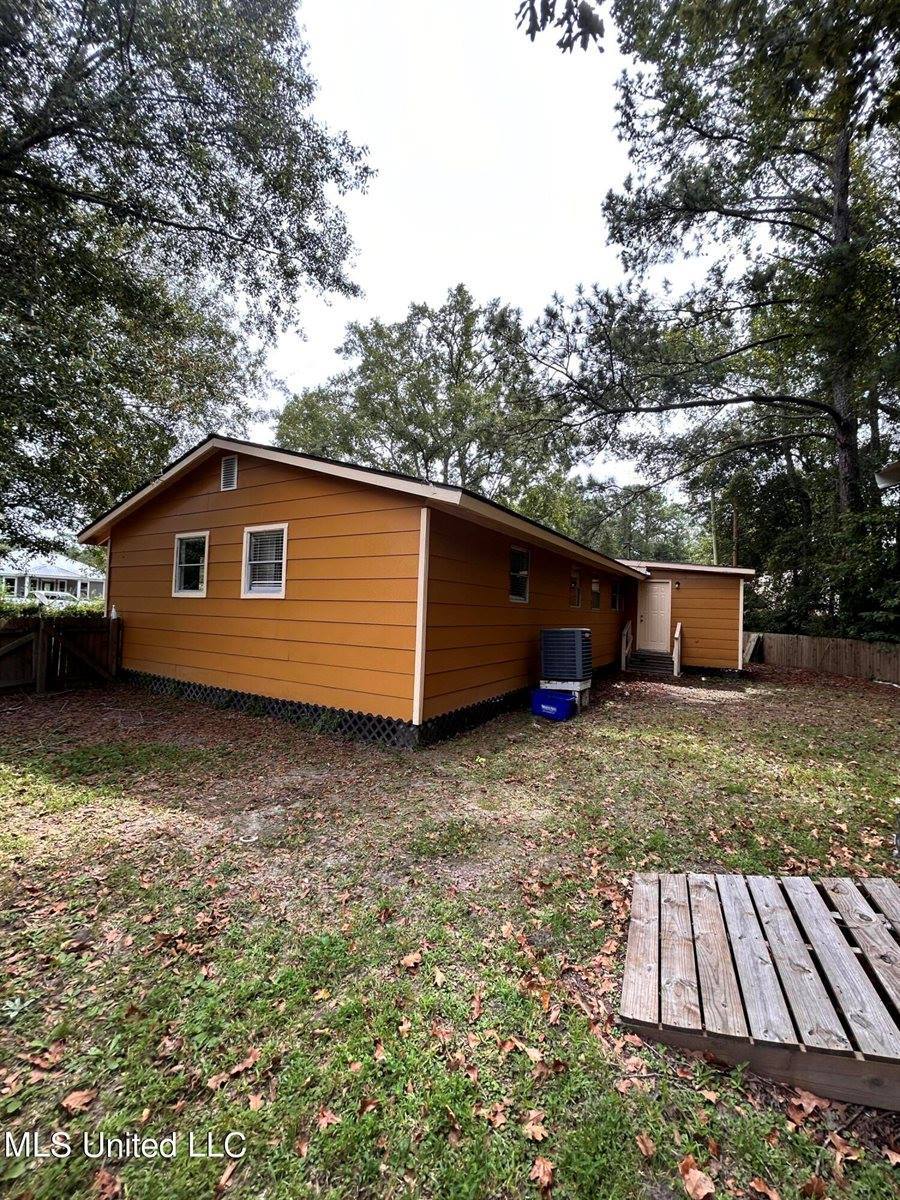 2501 Bahama Drive, Gautier, MS 39553