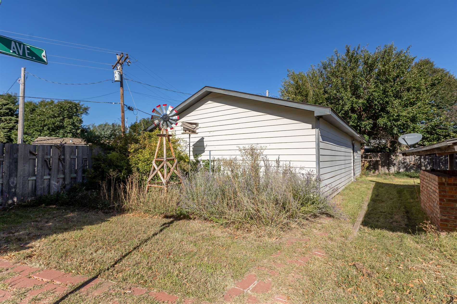 215 Maxwell Circle, Ulysses, KS 67880