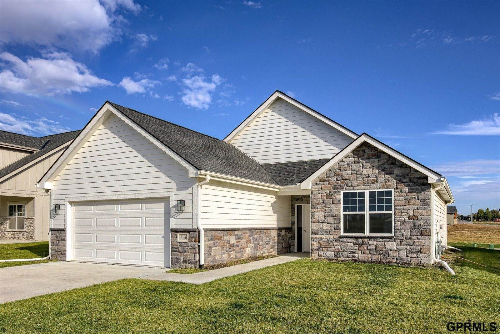 12356 Horizon Street, Papillion, NE 68046