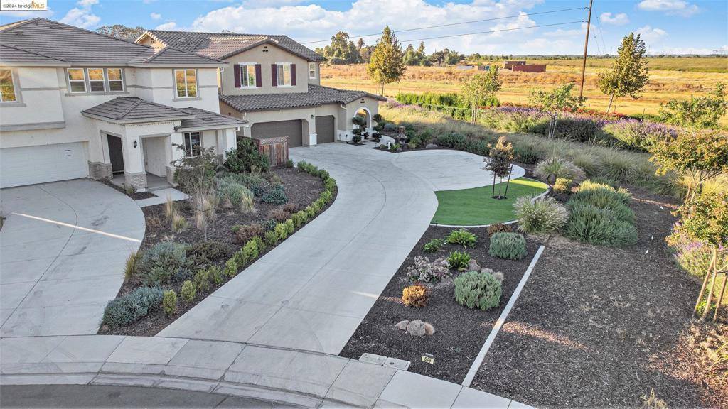 649 Marathon Dr, Oakley, CA 94561