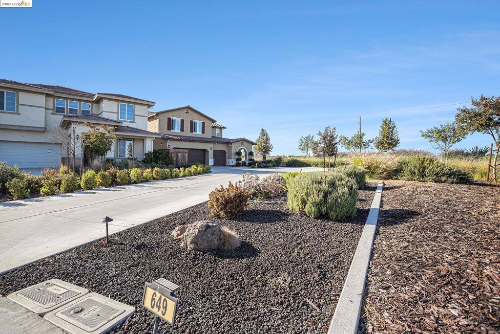 649 Marathon Dr, Oakley, CA 94561