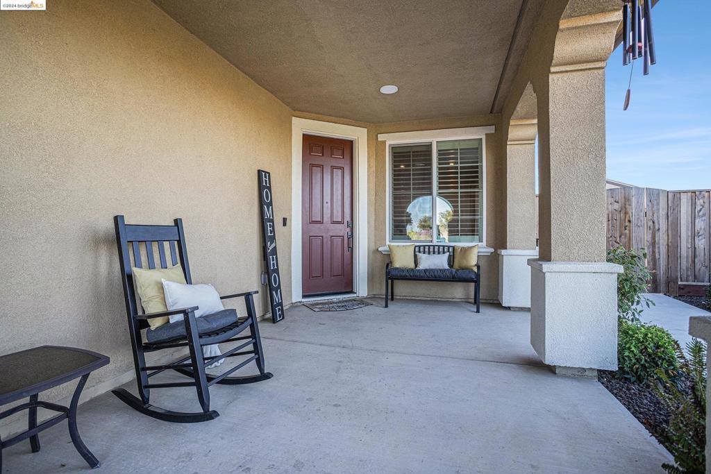 649 Marathon Dr, Oakley, CA 94561