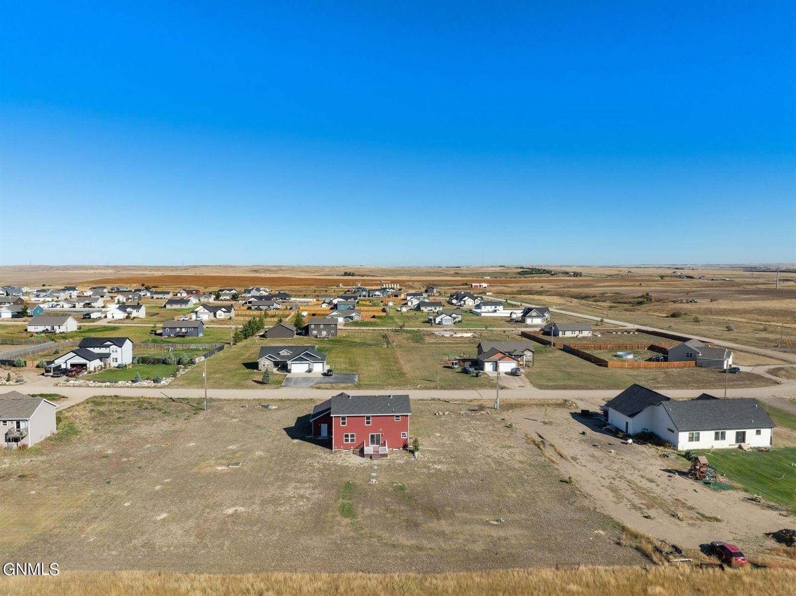 13664 Redwood Way, Williston, ND 58801