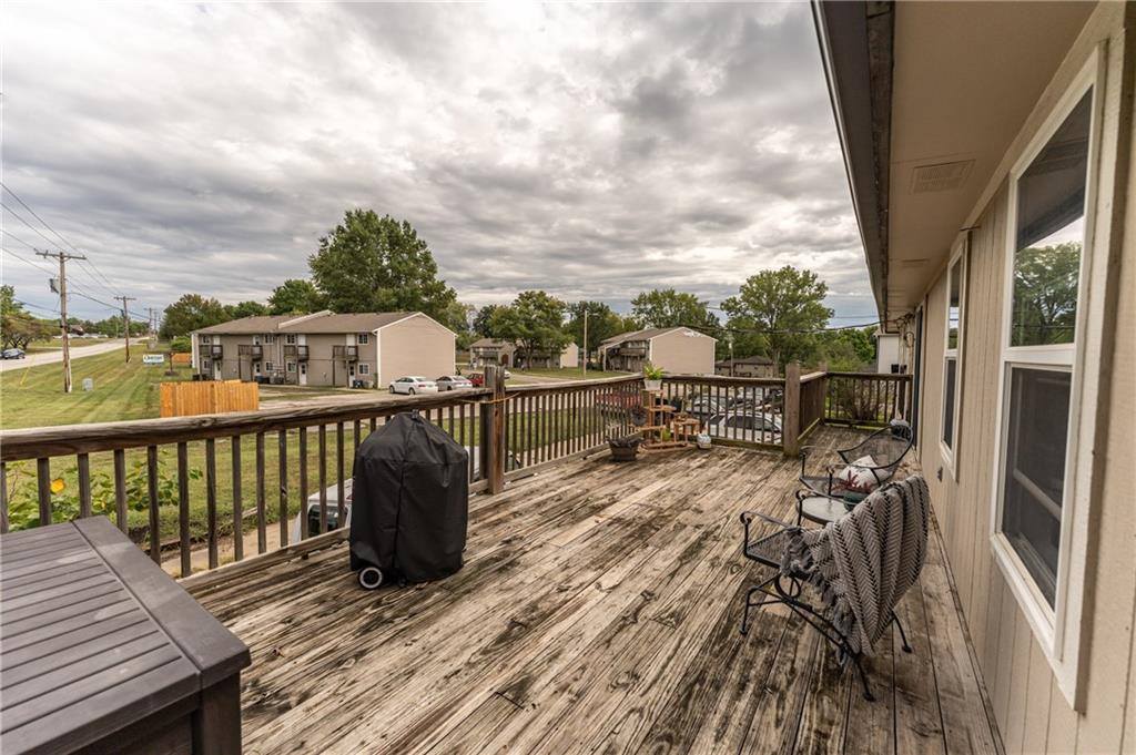 1900 Blueberry Drive, #B, Harrisonville, MO 64701