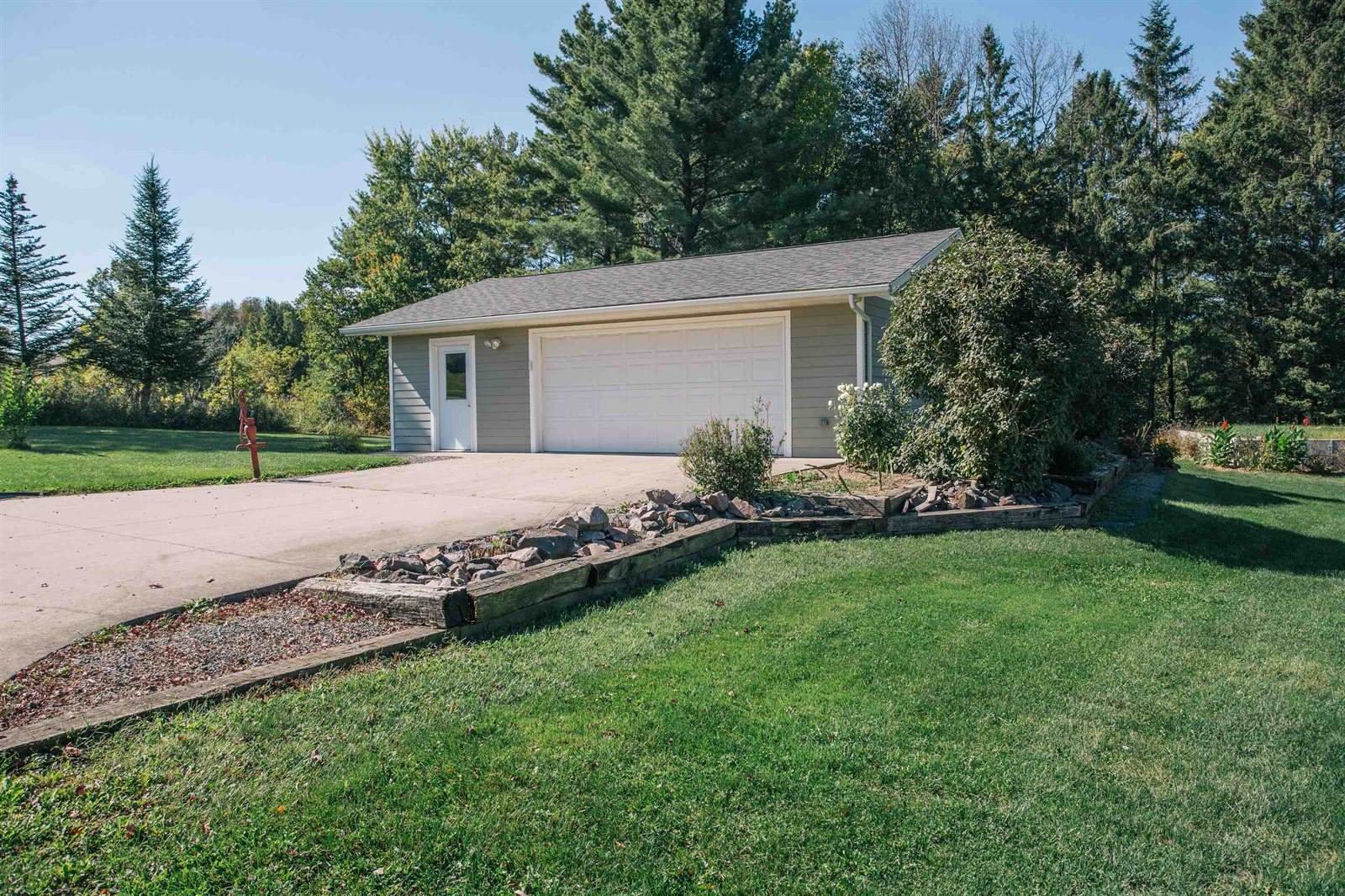 N4800 Weston Falls Avenue, Neillsville, WI 54456