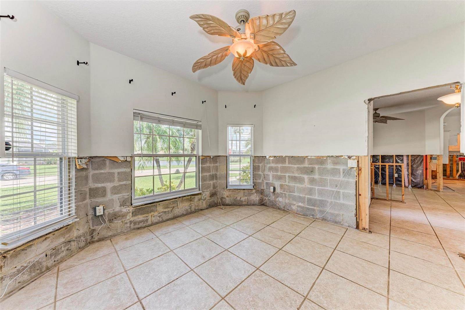 2278 Vintage Street, Sarasota, FL 34240