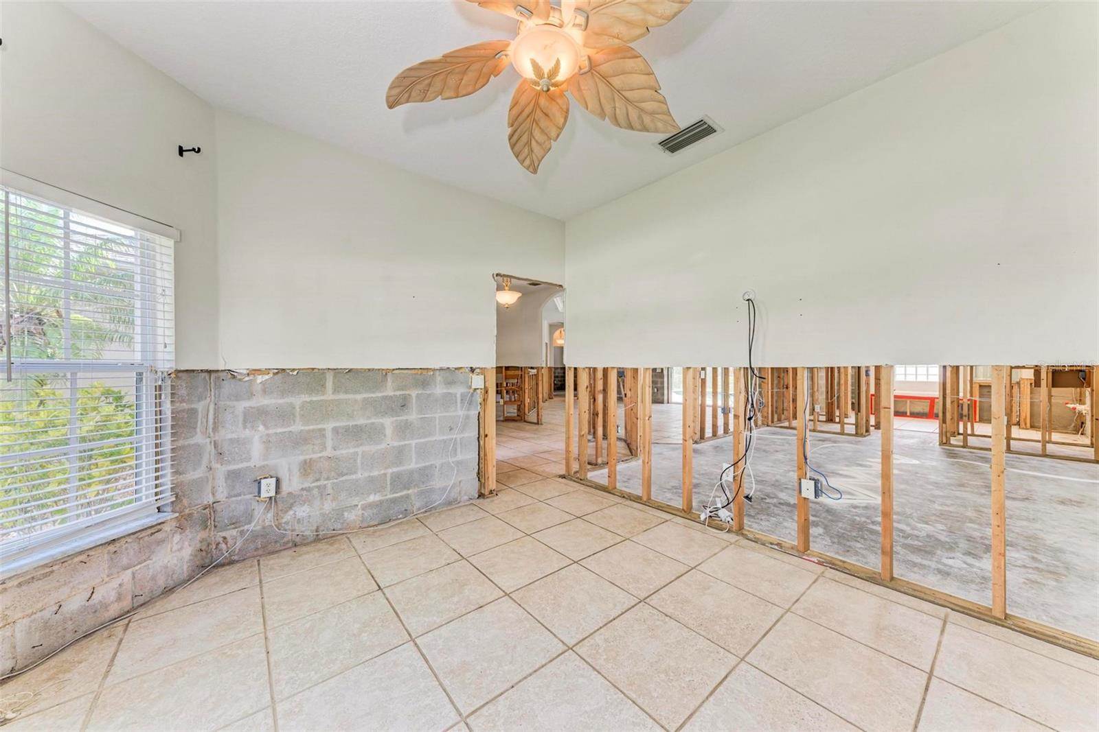 2278 Vintage Street, Sarasota, FL 34240