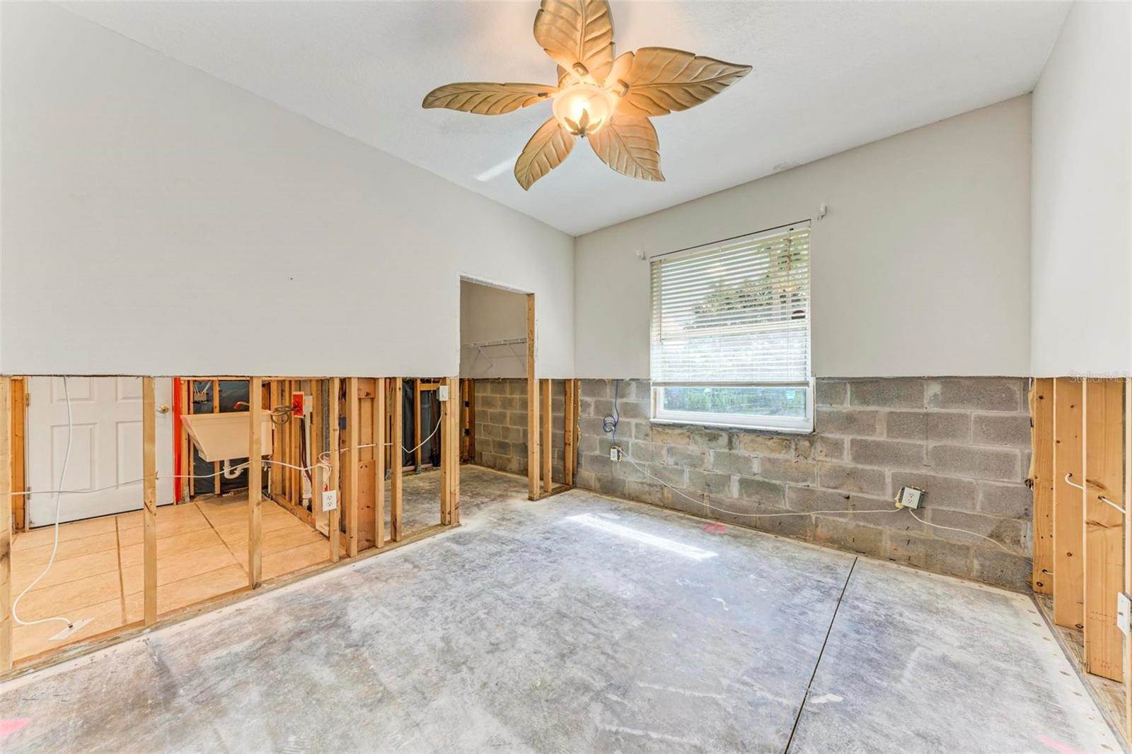 2278 Vintage Street, Sarasota, FL 34240