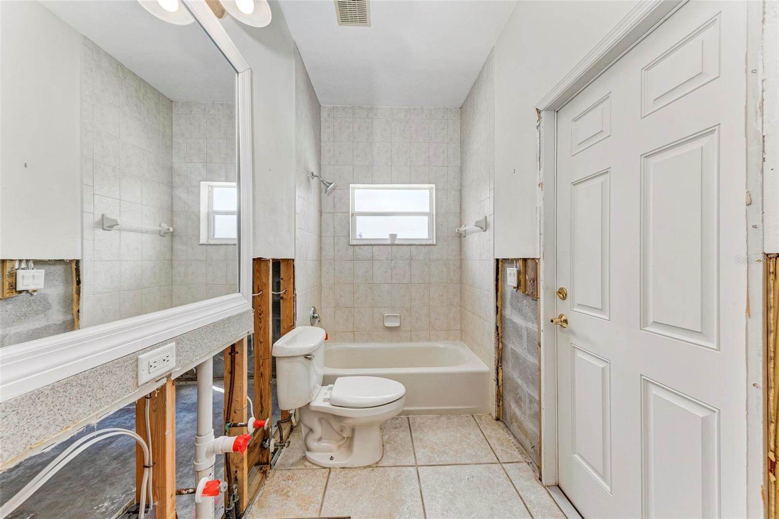 2278 Vintage Street, Sarasota, FL 34240