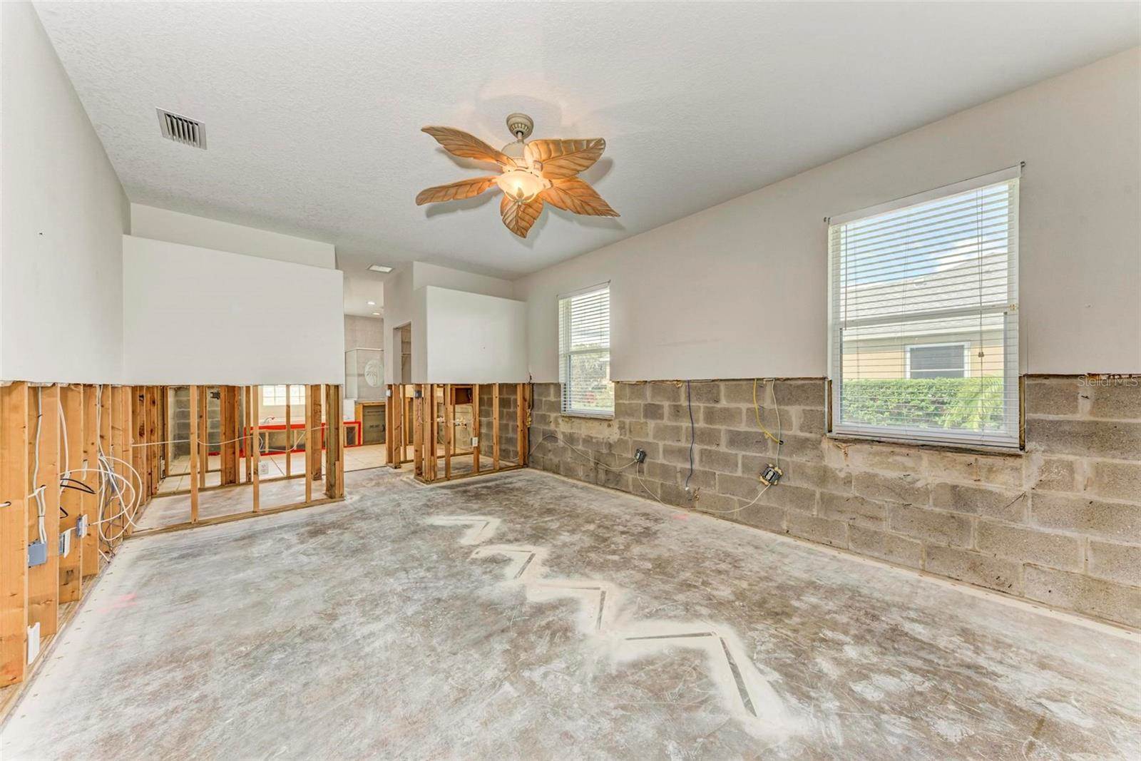 2278 Vintage Street, Sarasota, FL 34240